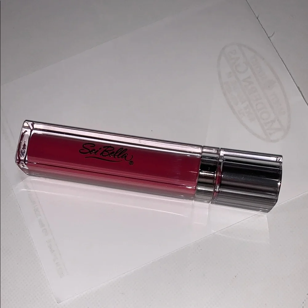 Back‎ to Basics Lip Gloss - Pink Color: Basically Sweet 7607 Sei Bella